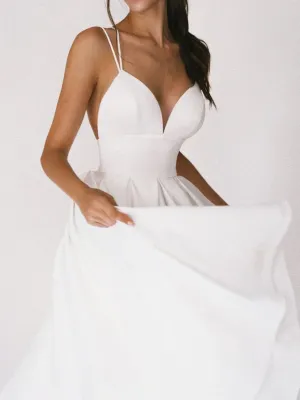Elysia™ - Graceful Minimalist Dress