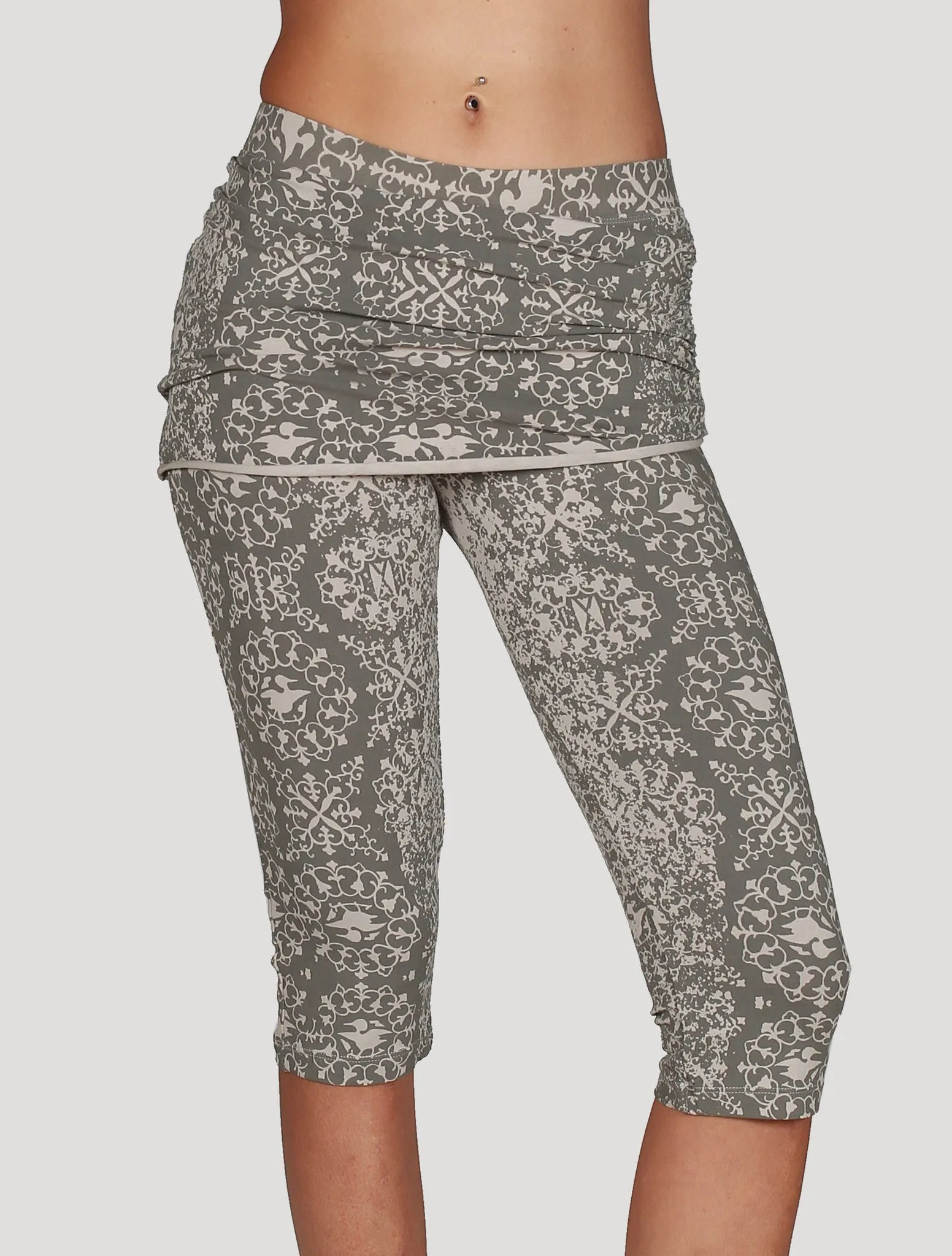 The Goddess Capri Skirted Leggings