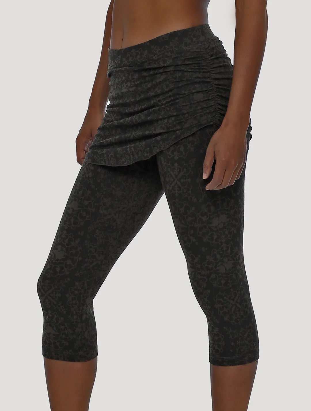 The Goddess Capri Skirted Leggings